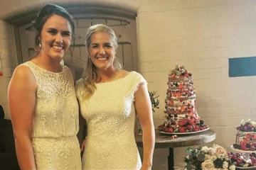 திருமணம் செய்து கொண்ட இரு பிரபலமான இங்கிலாந்து பெண்கள்! புகைப்படங்களுடன் சுவாரசிய தகவல்கள்