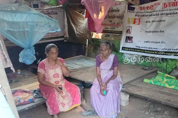 காணாமல் ஆக்கப்பட்டோரின் சங்கத் தலைவி வவுனியாவில் கைது (Photos) | Disappeared Persons Association Leader Arrested