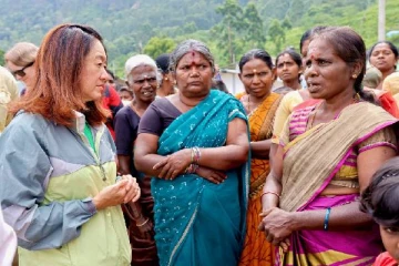 இலங்கைக்கான அமெரிக்க தூதுவர் பெருந்தோட்டப் பகுதிகளுக்கு விஜயம்