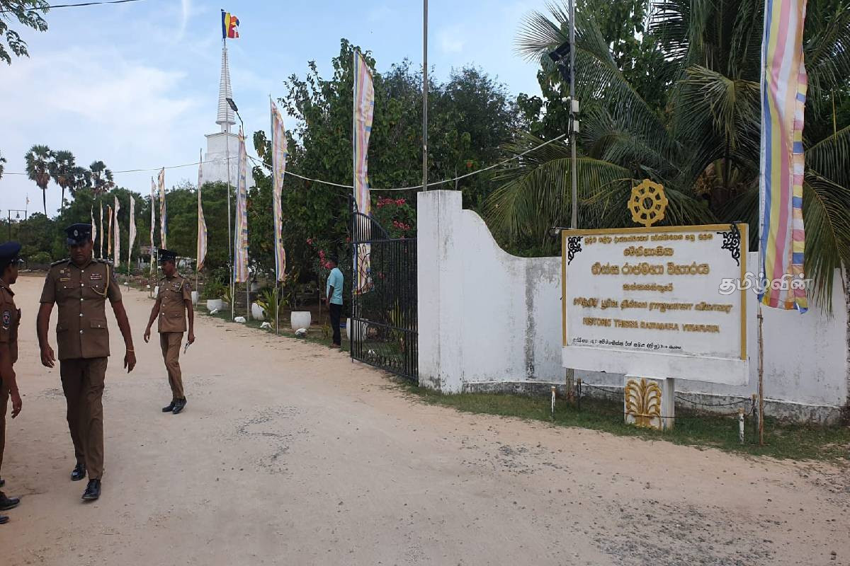 தையிட்டியில் பதற்ற சூழல்: விகாரை காணி விவகாரத்தில் உரிமையாளர்களுக்கு நிபந்தனை விதித்த பொலிஸார் | Tense Situation In Tahiti