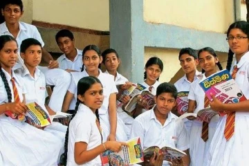 க.பொ.த உயர்தர  மற்றும் சாதாரணதர  மாணவர்களை  பாடசாலைக்கு அழைக்க நடவடிக்கை!