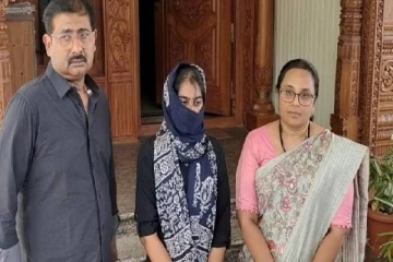 நெல்லை இருட்​டுக்​கடையை கணவர் வீட்​டார் வரதட்​சணை​யாக கேட்பதாக மணப்பெண் புகார்