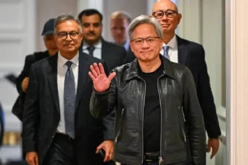 முன்பு ஹொட்டல் ஊழியர்... இன்று முகேஷ் அம்பானி, ரத்தன் டாடாவை விட கோடீஸ்வரர்