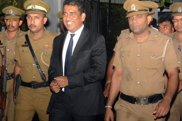 முன்னாள் அமைச்சர் ஜோன்ஸ்டன் பெர்னாண்டோ கைது | Former Minister Johnston Fernando Arrested