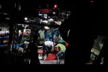 நடுக்கடலில் விழுந்து உயிரிழந்த மீனவரின் உடலம் மீட்பு