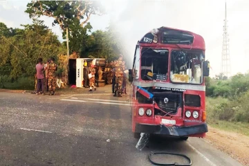 முல்லைத்தீவில் அரச பேருந்துடன் மோதிய இராணுவ வாகனம்