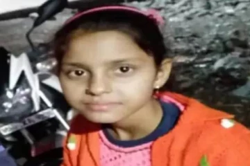 பள்ளியில் இருந்து அழுது கொண்டே வீட்டுக்கு வந்து சுருண்டு விழுந்து உயிரிழந்த 15 வயது மாணவி! நடந்ததை கண்ணீருடன் விவரித்த பெற்றோர்