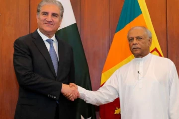 வெளியுறவு அமைச்சர் தினேஸ் குணவர்த்தனவுடன் கலந்துரையாடல் நடத்திய பாகிஸ்தான் வெளியுறவு அமைச்சர்