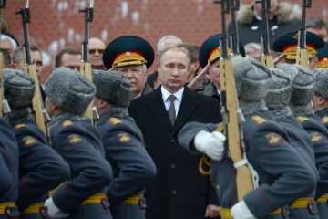 புடின் பேச்சை கேட்காத ரஷ்ய ராணுவம்? அமெரிக்காவின் சதி வேலையா!