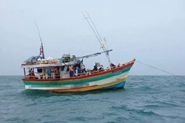 யாழ் கடற்பரப்பிற்கு அருகில் 22 தமிழக மீனவர்கள் கைது