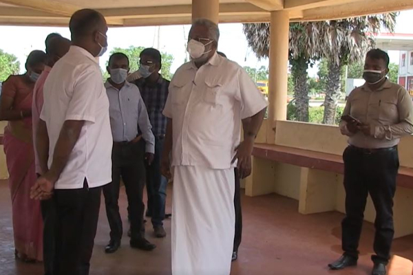 கிளிநொச்சி மாவட்டத்தில் இடம்பெறுகின்ற அபிவிருத்திகள் தொடர்பாக அமைச்சர் ஆய்வு! | India Sl Kilinochchi Mullaitivu Douglasdevananda