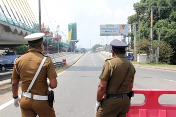 கொழும்புக்கு பயணிகளை ஏற்றியப் பேருந்து - சாரதி உட்பட 48 பேர் கைது