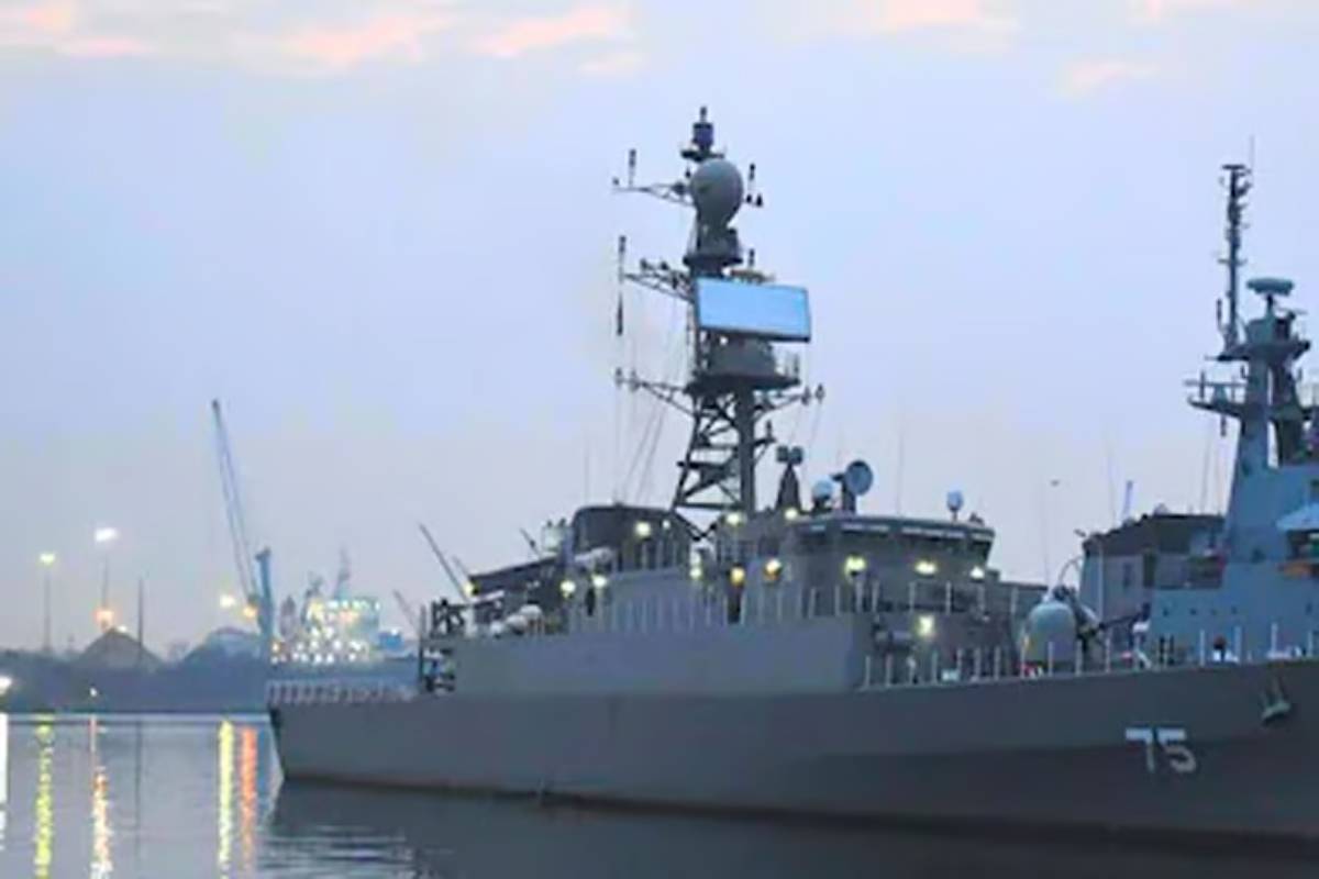 இலங்கை கடற்பகுதியில் ஈரான் போர்க்கப்பலை பல துண்டுகளாக உடைத்த அமெரிக்கா! சர்வதேச அரங்கில் பதற்றம் | Us Indian Port To Attack An Iranian Ship Srilanka