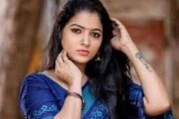 பிரபல சன் டிவி சீரியலில் அப்பவே நடித்துள்ள விஜே சித்ரா? அப்போ எப்படி இருக்கிறார் தெரியுமா? லீக்கான வீடியோ