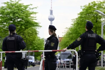 ஜேர்மனியில் கூட்டம் ஒன்றில் பங்கேற்ற ரஷ்யர்கள் இருவருக்கு விஷம் வைக்கப்பட்டதாக சந்தேகம்