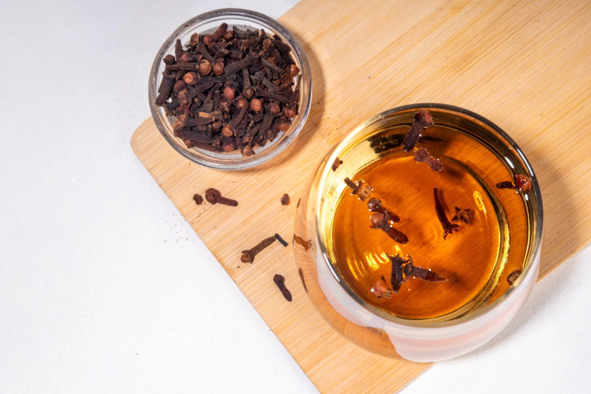 தினமும் ஒரு கப் கிராம்பு நீர்.., கிடைக்கும் நன்மைகள் என்னென்ன? | Health Benefits Of Drink Clove Water