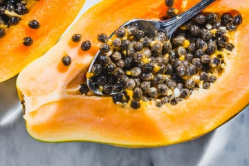 இனிமேல் இந்த பழத்தோட விதைகள தூக்கி போடாதீங்க! பல நோய்களை போக்க உதவுகின்றதாம்