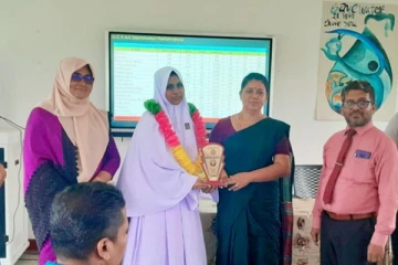 அம்பாறை மாவட்டத்தில் தொழில்னுட்ப பிரிவில் முதலாம் நிலையினை பெற்ற மாணவி