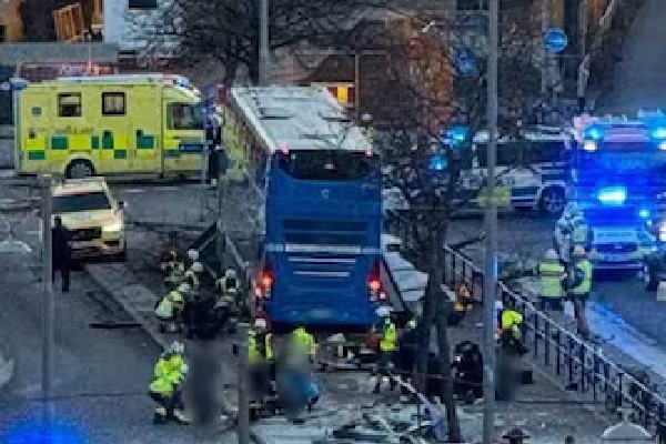 ஸ்டாக்ஹோமில் பொதுமக்கள் மீது மோதிய பேருந்து: உயிரிழப்புகளை உறுதிப்படுத்திய பொலிஸார் | Stockholm Bus Incident Police Confirmed Deaths