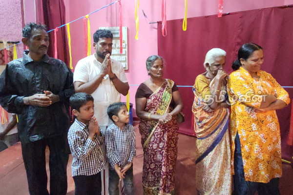 வவுனியாவில் மாவீரர் தினத்தை கண்ணீருடன் அனுஷ்டித்த மக்கள்! | Maveerar Day Celebration In Vavuniya