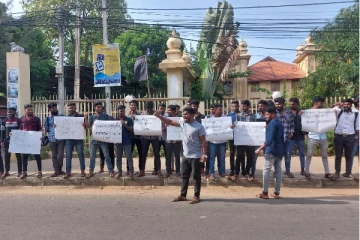 யாழ் பல்கலைக்கழக மாணவர்கள் இன்று கண்டனப் போராட்டம் (படங்கள்)
