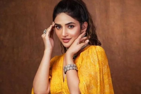 அஜித்துக்கு ஜோடியாக 22 வயது நடிகையா, ரசிகர்கள் ஷாக் | Did Sreeleela Going To Pair Ajith In Ak 64