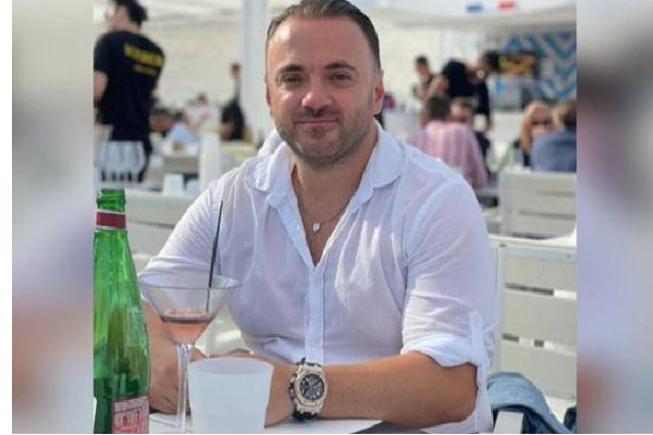 ஒருவேளை சாப்பாட்டுக்கே கஷ்டம்.. பெஞ்சில் படுத்துறங்கிய நபர்! இன்று கோடீஸ்வரர்- எப்படி தெரியுமா? | Homeless Man Slept On Park Bench Now Millionaire