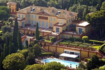 ரூ.15000 கோடி மதிப்புள்ள அம்பானியின் வீட்டை விடவும் மிகப்பெரிய குடியிருப்பை வைத்திருப்பது யார் தெரியுமா?