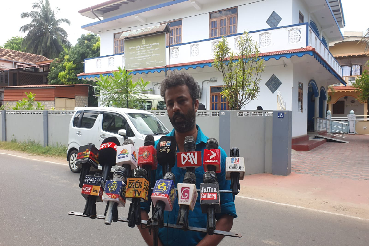 புத்தகங்கள் தடுத்து வைப்பு : எழுத்தாளர் தீபச்செல்வன் யாழ் மனித உரிமை ஆணைக்குழுவில் முறைப்பாடு | Theepachelvan Complaint Human Rights Commission