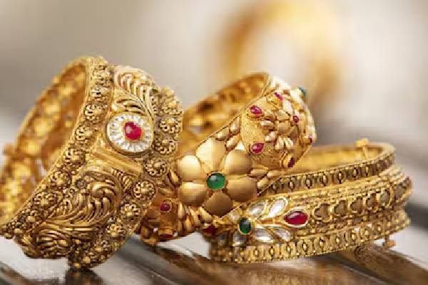 வெளிநாடுகளில் வசிக்கும் இந்திய குடிமக்கள் எவ்வளவு தங்கத்தை கொண்டு வரலாம்? | How Much Gold Indian Citizens Living Abroad Bring