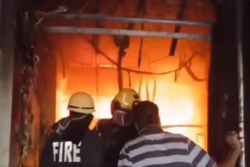 8 சிறார்கள் உட்பட ஒரே குடும்பத்தைச் சேர்ந்த 17 பேர்கள்... நாட்டை உலுக்கிய கோர சம்பவம்