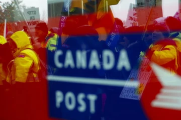 கனடா அஞ்சல் நிறுவனத்திற்கு எதிராக தொழிற்சங்கம் முறைப்பாடு