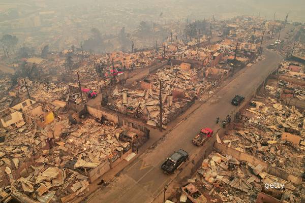 பல நகரங்களை மொத்தமாக விழுங்கிய காட்டுத்தீ: பேரிடர் நிலையை அறிவித்துள்ள நாடு | Chile Declares State Of Catastrophe