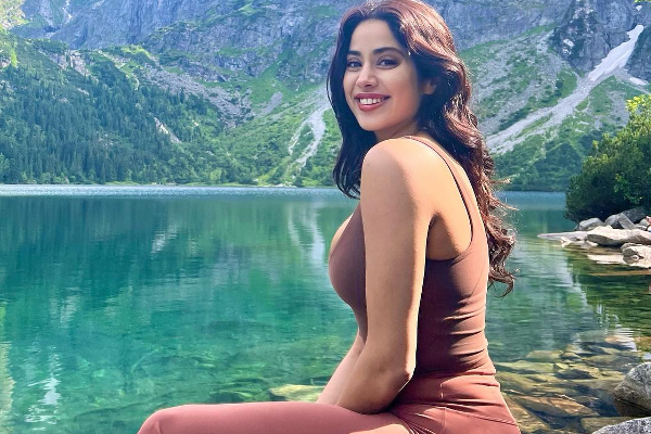 இப்படி ஒரு மாப்பிள்ளை இருந்தா சொல்லுங்க.. ஸ்ரீதேவி மகள் ஜான்விக்கு மாப்பிள்ளை பார்க்கும் அப்பா | Boney Kapoor Condition For Janhvi Kapoor Marriage