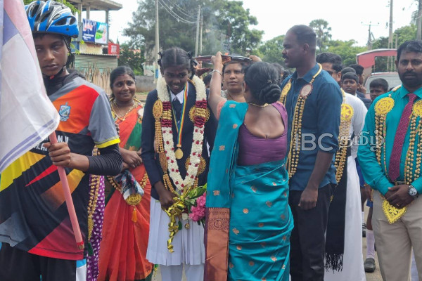 தேசிய ரீதியில் முறியடிக்கப்பட்ட சாதனை : தமிழர் பிரதேச மாணவி கௌரவிப்பு | Tamil Student Honored For National Achievement