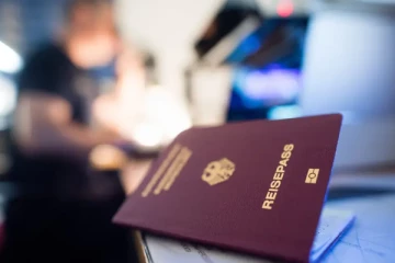 ஜேர்மன் குடியுரிமைக்கு விண்ணப்பிக்க எவ்வளவு செலவு ஆகும்?