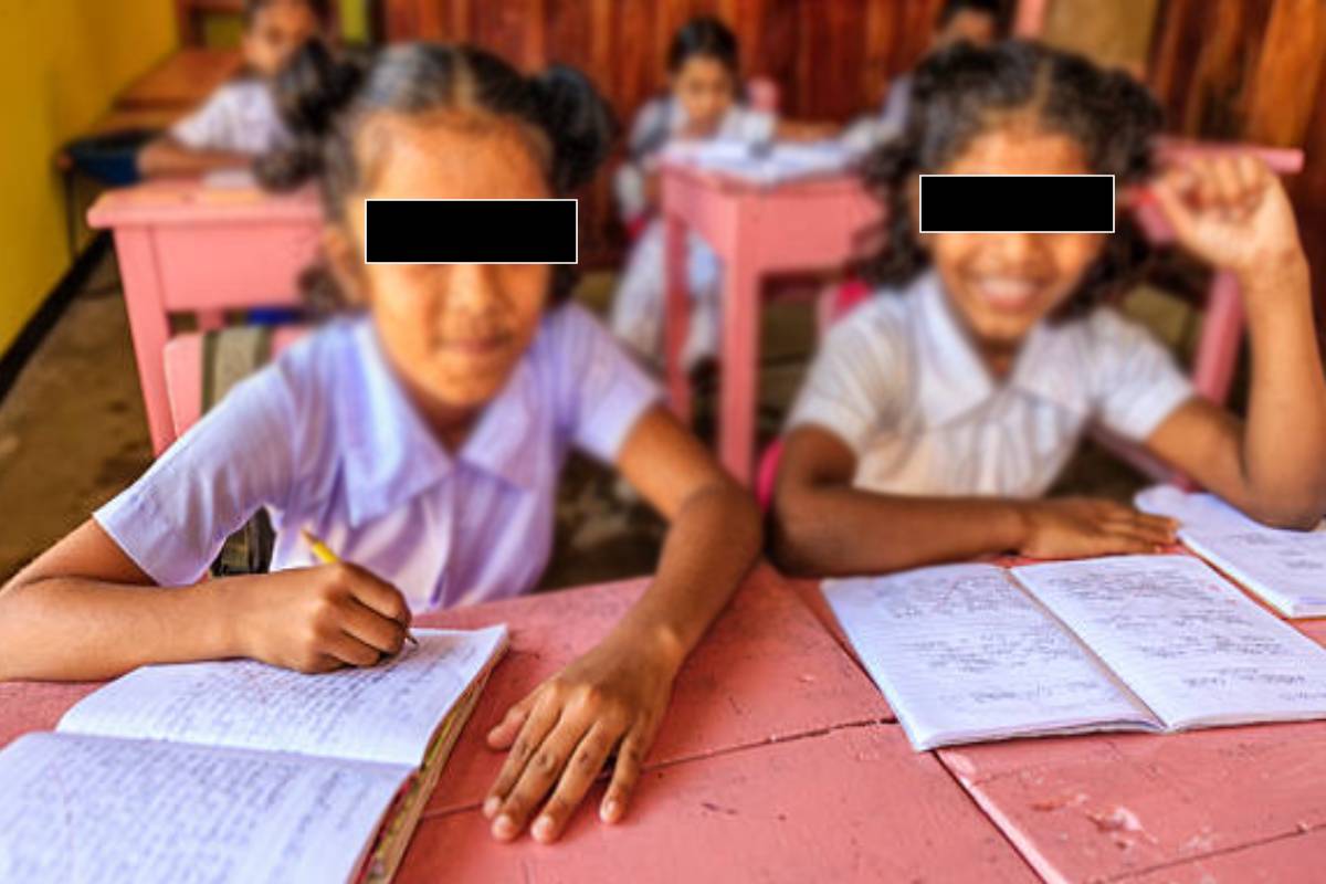 ஆசிரியையால் தாக்கப்பட்ட மாணவி மனநல பாதிப்பு..! நியாயம் கேட்டு சென்ற பெற்றோர் நேர்ந்த கதி | Student Assaulted By Teacher Suffers Mental Health ஆசிரியையால் தாக்கப்பட்ட மாணவி மனநல பாதிப்பு..! நியாயம் கேட்டு சென்ற பெற்றோர் நேர்ந்த கதி | Student Assaulted By Teacher Suffers Mental Health