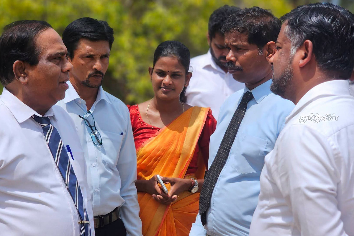 யாழ். பல்கலைக்கழக கற்கை பீடத்திற்காக ஒதுக்கப்பட்ட காணியை பார்வையிட்ட பிரதியமைச்சர் | Land Allocated Jaffna University In Mullivaikkal யாழ். பல்கலைக்கழக கற்கை பீடத்திற்காக ஒதுக்கப்பட்ட காணியை பார்வையிட்ட பிரதியமைச்சர் | Land Allocated Jaffna University In Mullivaikkal