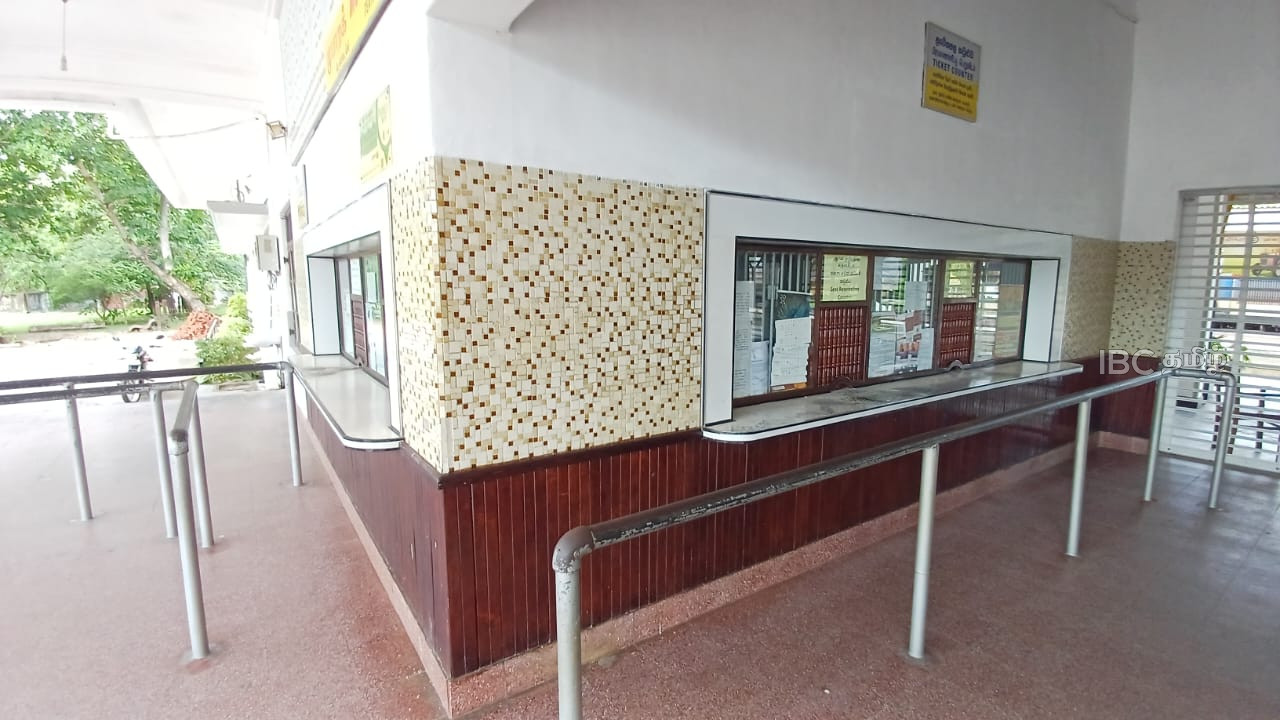 கிழக்கிற்கான தொடருந்து சேவை பாதிப்பு : புனரமைப்பு பணிகள் தீவிரம் 1 Gallery