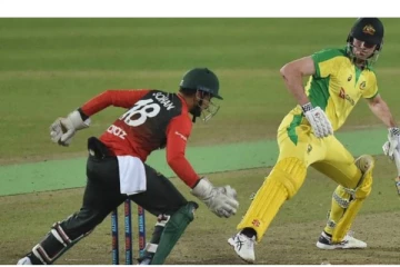 சீக்கிரம் அவுட்டாக்குப் பா! வீட்டுக்கு போகனும்: அவுஸ்திரேலியாவை மறைமுகமாக கிண்டல் செய்த விக்கெட் கீப்பர் வீடியோ