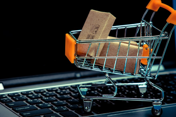 ஒரு வருடத்தில் 1 லட்சத்திற்கு ஆணுறை வாங்கிய நபர்! | Chennai Man Spends Rs 1 Lakh On Condoms In A Year