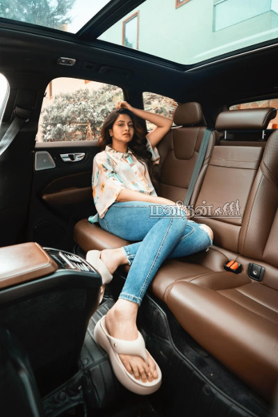 Luxury car-ல் மாஸாக போஸ்க் கொடுக்கும் அபிநயா.. வைரலாகும் புகைப்படங்கள் | Actress Abhinaya Luxury Car In Photoshoots Viral