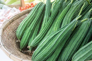 வேண்டாம் என ஒதுக்கும் பீர்க்கங்காயில் இவ்வளவு நன்மைகள் கொட்டி கிடக்குதா?