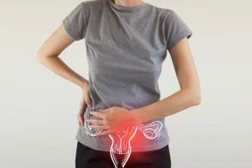 பெண்களே இந்த அறிகுறிகள் இருந்தால் கவனமாக இருங்க... கருப்பை புற்றுநோயாக கூட இருக்கலாமாம்