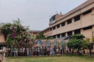 மேற்கு வங்கத்தில் நான்காம் கட்ட தேர்தல் வாக்குப்பதிவு தொடங்கியது!