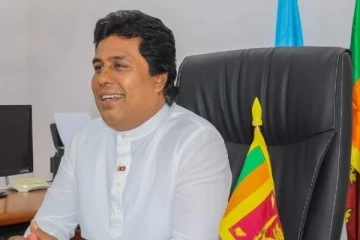 පක්ෂ නායක රැස්වීමේදී නව ආණ්ඩුවක් පිහිටුවීම ගැන ජනපතිගේ ප්රතිචාරය..! අගමැති ඇතුළු අමාත්ය මණ්ඩලය වෙනස් වෙනවද..?
