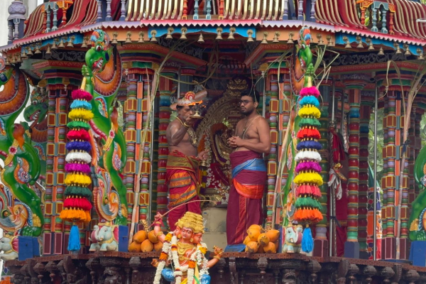கிழக்கிலங்கையின் புகழ்பூத்த மட்டக்களப்பு ஸ்ரீமாமாங்கேஸ்வரர் தேர்; கடலென குவிந்த பக்தர்கள் | Historical Batticaloa Mangeswarar Chariot Devotees