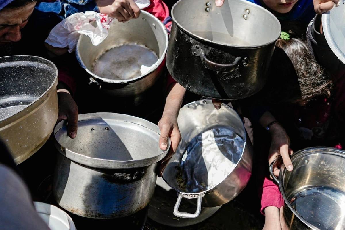 ஈரான் போர் எதிரொலி: ஜூன் மாதத்திற்குள் 4.5 கோடி மக்கள் கடும் பட்டினியால் பாதிக்கப்படும் அபாயம் | 45 Million People At Risk Of Severe Hunger