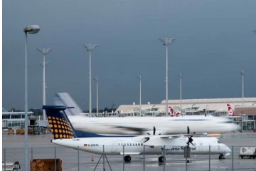 கட்டுநாயக்க விமான நிலையத்தில் தரையிறங்கிய 16 விமானங்கள்