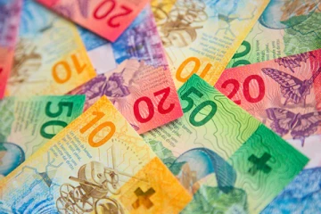 சுவிட்சர்லாந்து தெருவில் கிடந்த 20,000 டாலர்கள்: தவறவிட்ட நபருக்கு காத்திருந்த மகிழ்ச்சியான அதிர்ச்சி